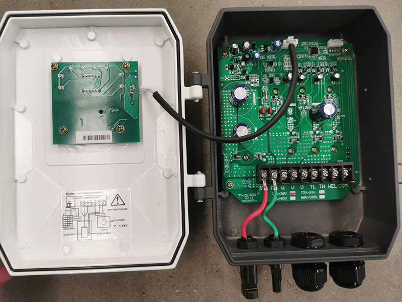 3UP series solar plastic impeller deep well pump controller picture